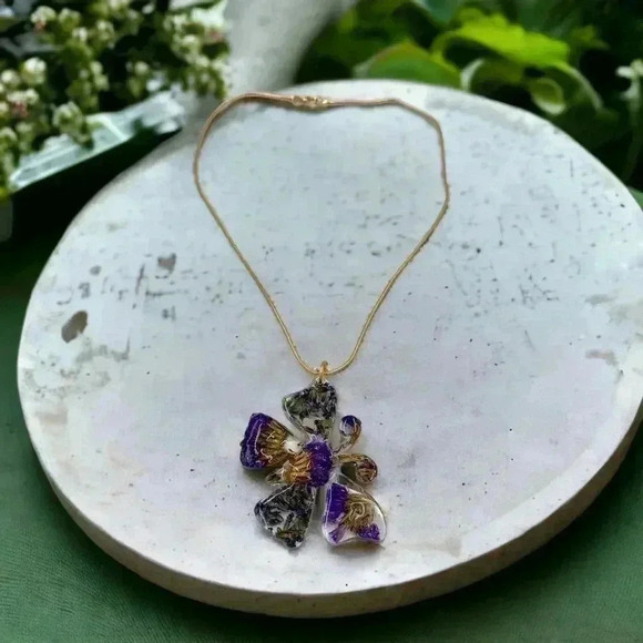 Bespoke Butterfly Forget-Me-Not Resin Statement Necklace Gold Plated Chain 20" - Picture 4 of 7